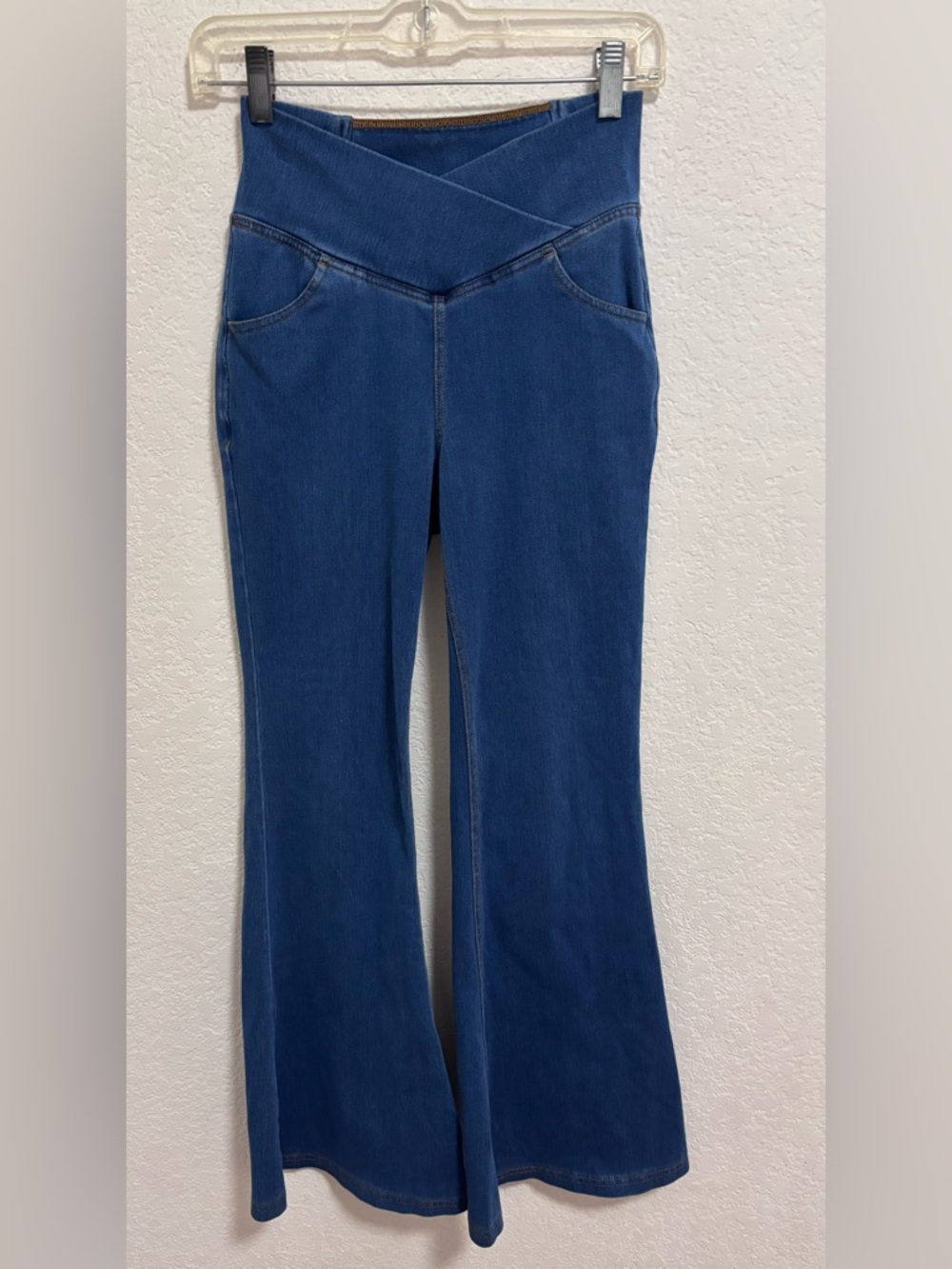 Halara crossover waist pull on flare jeans - Picture 1 of 5